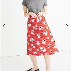 Madewell Side-Button Skirt in Daisy Society